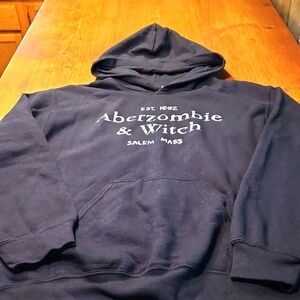 Aberzombie & Witch Hoodie size S